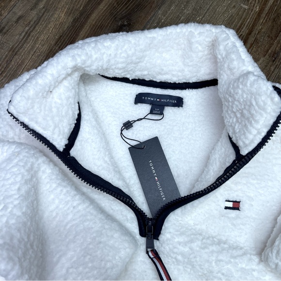 New ~ Tommy Hilfiger Women's Sherpa 1/4-Zip Pullover Jacket Size S/P - Picture 4 of 9